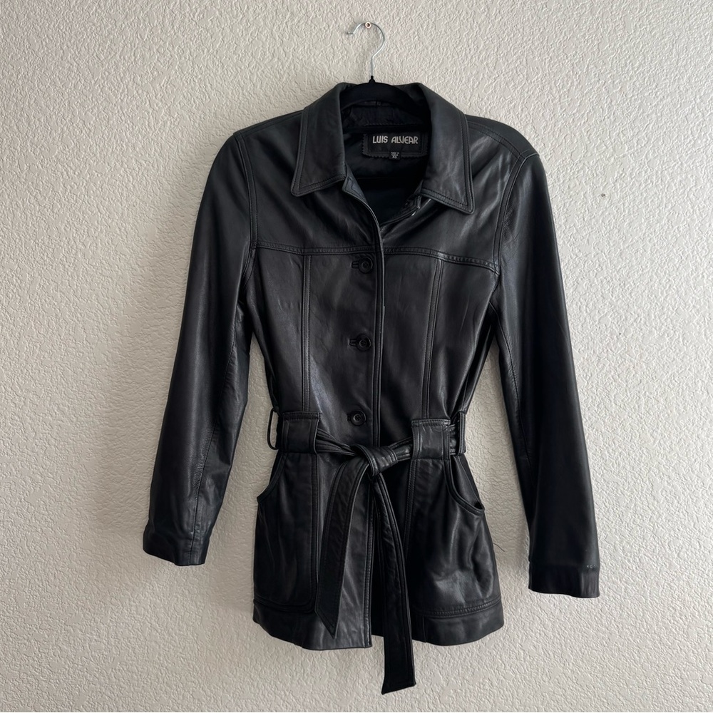 Sleek Black Leather Jacket with Belted Waist and Tailored Fit